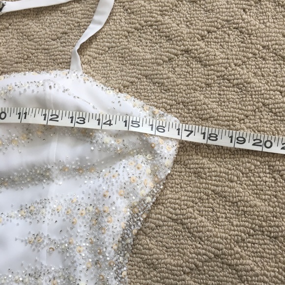 Gown - Picture 3 of 8